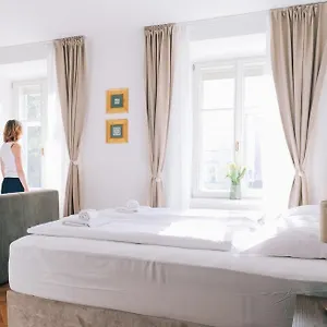 apartments-and-rooms-mescanka.hotels-in-ljubljana.com/